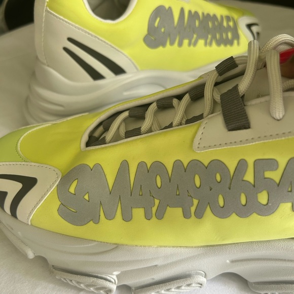Madden Possession Sneaker in a size 9.5 color lime and yellow - Picture 3 of 7
